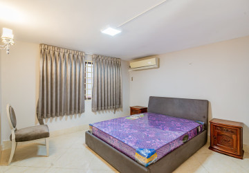 4 Bedroom Shophouse For Rent - Tonle Bassac, Phnom Penh thumbnail
