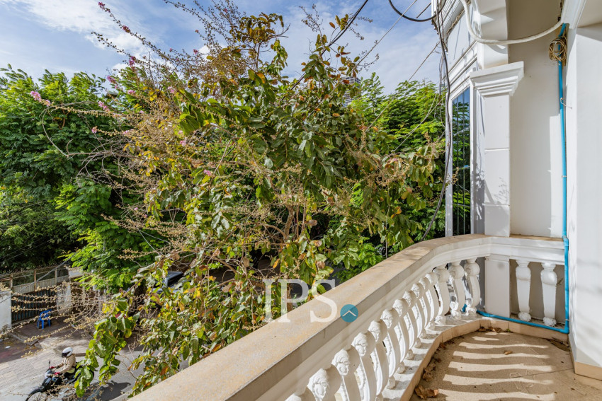 4 Bedroom Shophouse For Rent - Tonle Bassac, Phnom Penh