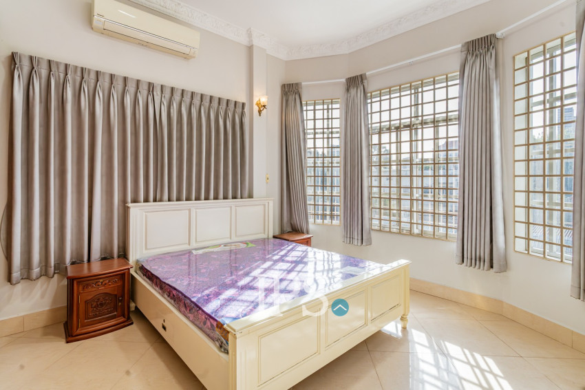 4 Bedroom Shophouse For Rent - Tonle Bassac, Phnom Penh