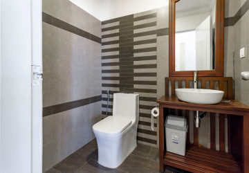 2 Bedroom Apartment For Rent - Slor Kram, Siem Reap thumbnail