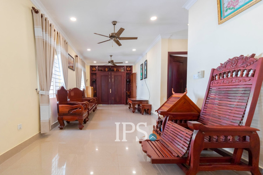 ផ្ទះ 2 បន្ទប់គេង សម្រាប់ជួល - ស្លក្រាម, ក្រុងសៀមរាប