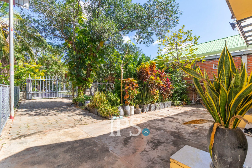 ផ្ទះ 2 បន្ទប់គេង សម្រាប់ជួល - ស្លក្រាម, ក្រុងសៀមរាប