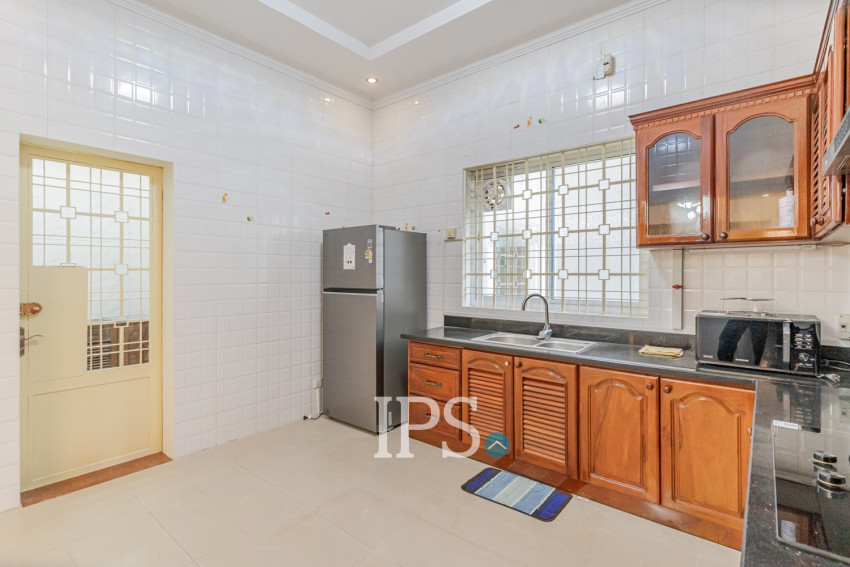 3 Bedroom Villa For Rent - Bassac Garden, Tonle Bassac, Phnom Penh