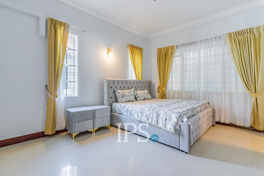 3 Bedroom Villa For Rent - Bassac Garden, Tonle Bassac, Phnom Penh