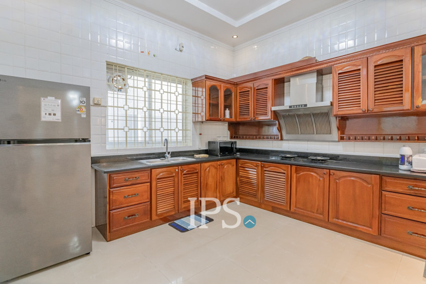 3 Bedroom Villa For Rent - Bassac Garden, Tonle Bassac, Phnom Penh