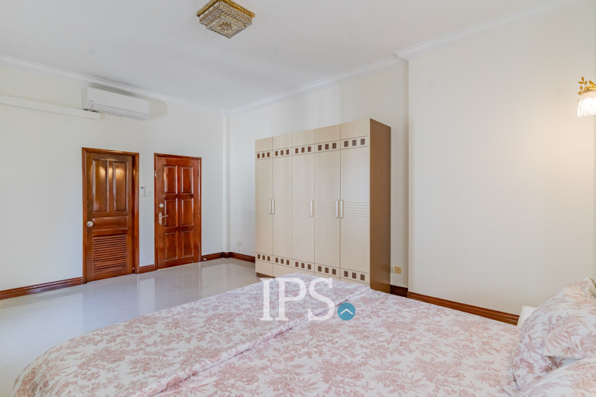 3 Bedroom Villa For Rent - Bassac Garden, Tonle Bassac, Phnom Penh