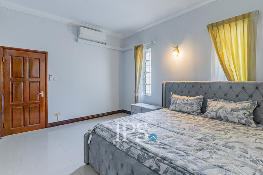 3 Bedroom Villa For Rent - Bassac Garden, Tonle Bassac, Phnom Penh