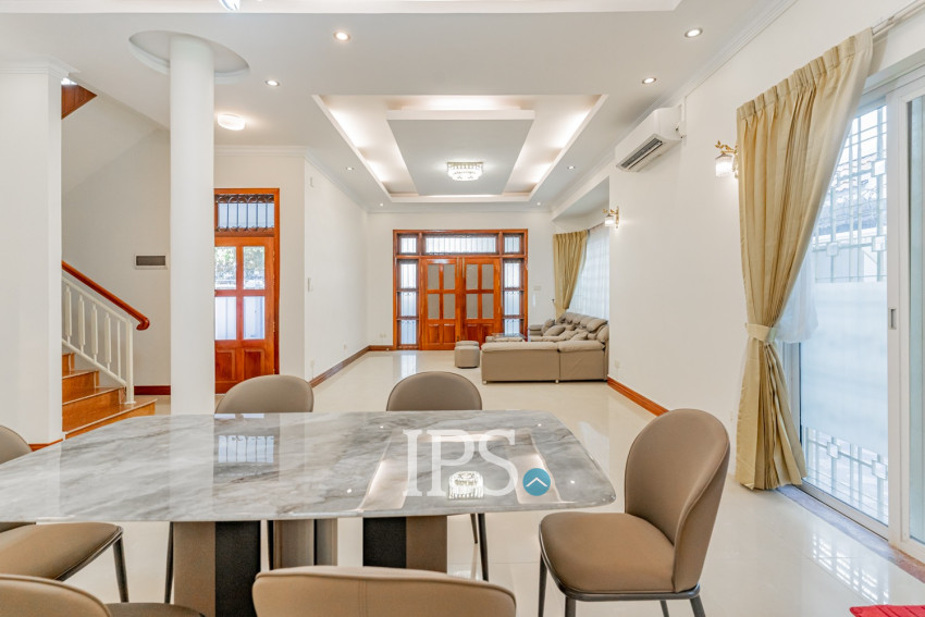 3 Bedroom Villa For Rent - Bassac Garden, Tonle Bassac, Phnom Penh