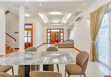3 Bedroom Villa For Rent - Bassac Garden, Tonle Bassac, Phnom Penh thumbnail