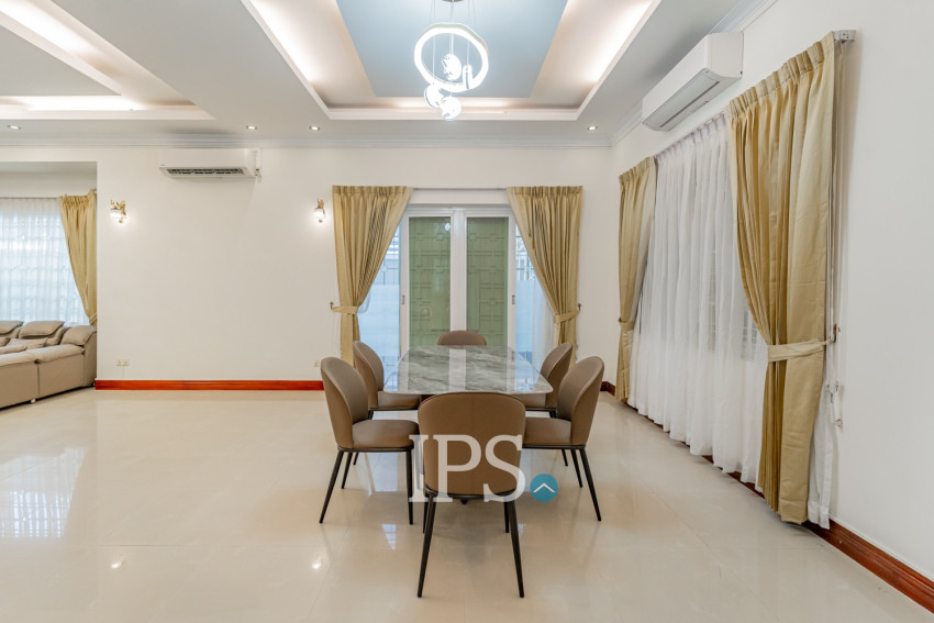 3 Bedroom Villa For Rent - Bassac Garden, Tonle Bassac, Phnom Penh