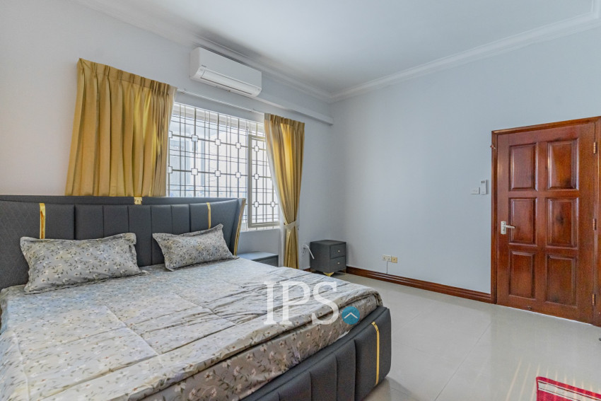 3 Bedroom Villa For Rent - Bassac Garden, Tonle Bassac, Phnom Penh