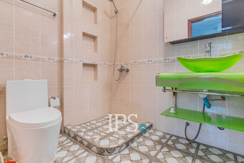 3 Bedroom Villa For Rent - Bassac Garden, Tonle Bassac, Phnom Penh