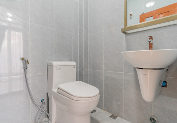 3 Bedroom Villa For Rent - Bassac Garden, Tonle Bassac, Phnom Penh thumbnail