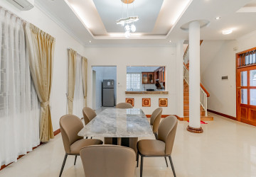 3 Bedroom Villa For Rent - Bassac Garden, Tonle Bassac, Phnom Penh thumbnail