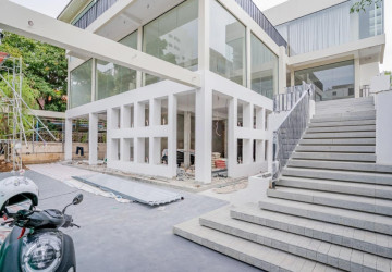 77 Sqm Office Space For Rent - Boeung Kak 1, Phnom Penh thumbnail