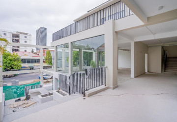 77 Sqm Office Space For Rent - Boeung Kak 1, Phnom Penh thumbnail