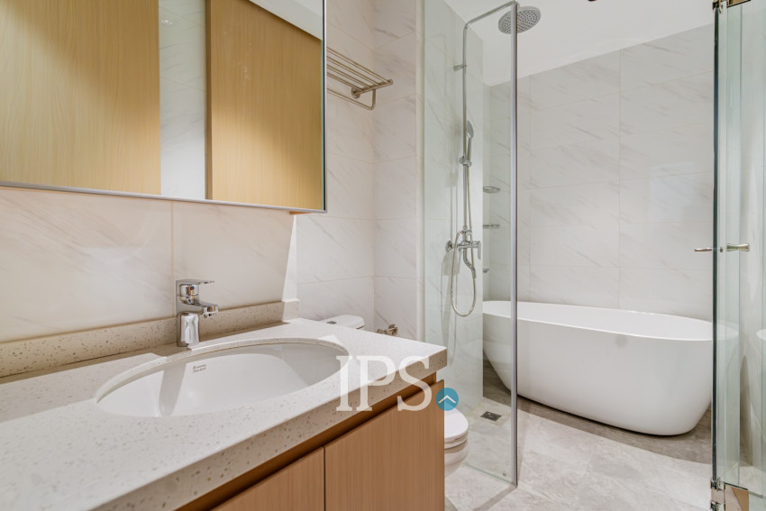 1 Bedroom Condo For Rent - Le Conde, BKK1, Phnom Penh