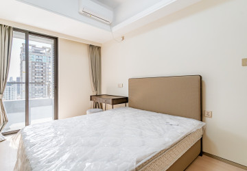 1 Bedroom Condo For Rent - Le Conde, BKK1, Phnom Penh thumbnail