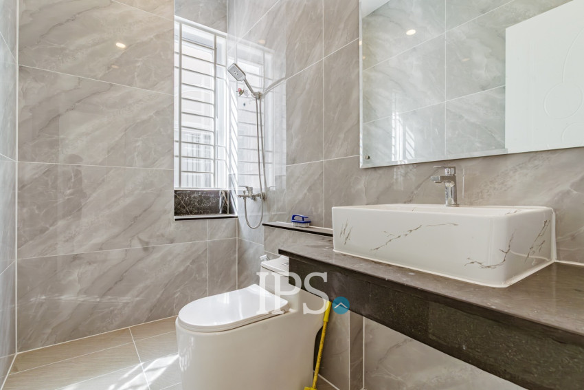 4 Bedroom Villa For Sale - Borey ML Green Land, Rolous, Phnom Penh