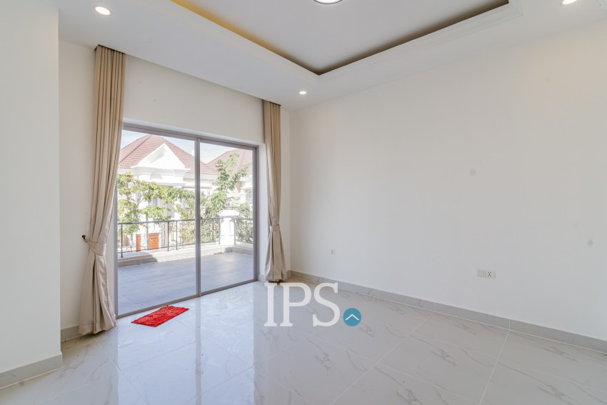 4 Bedroom Villa For Sale - Borey ML Green Land, Rolous, Phnom Penh