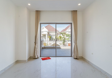 4 Bedroom Villa For Sale - Borey ML Green Land, Rolous, Phnom Penh thumbnail