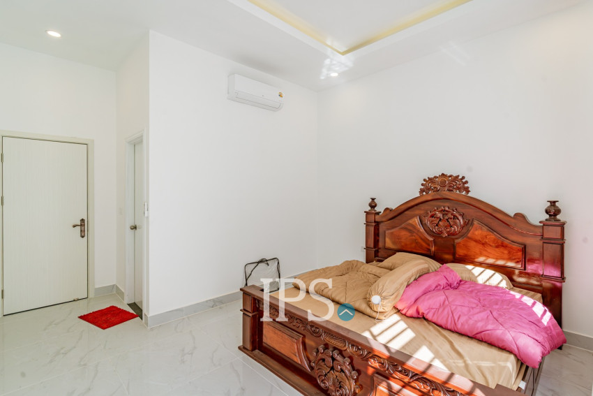 4 Bedroom Villa For Sale - Borey ML Green Land, Rolous, Phnom Penh