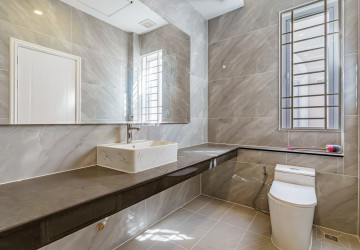 4 Bedroom Villa For Sale - Borey ML Green Land, Rolous, Phnom Penh thumbnail