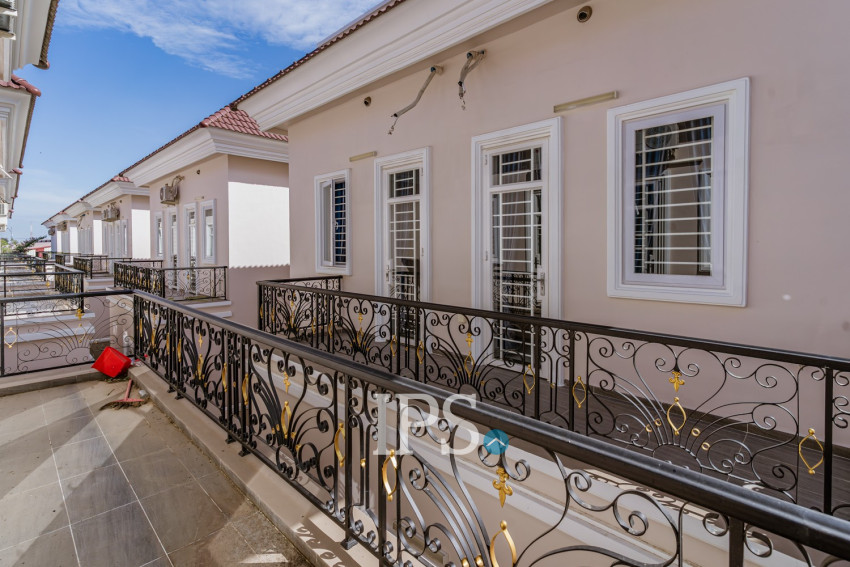 4 Bedroom Villa For Sale - Borey ML Green Land, Rolous, Phnom Penh