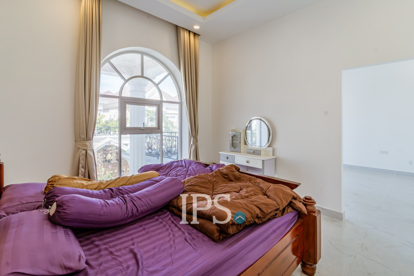 4 Bedroom Villa For Sale - Borey ML Green Land, Rolous, Phnom Penh