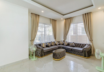 4 Bedroom Villa For Sale - Borey ML Green Land, Rolous, Phnom Penh thumbnail