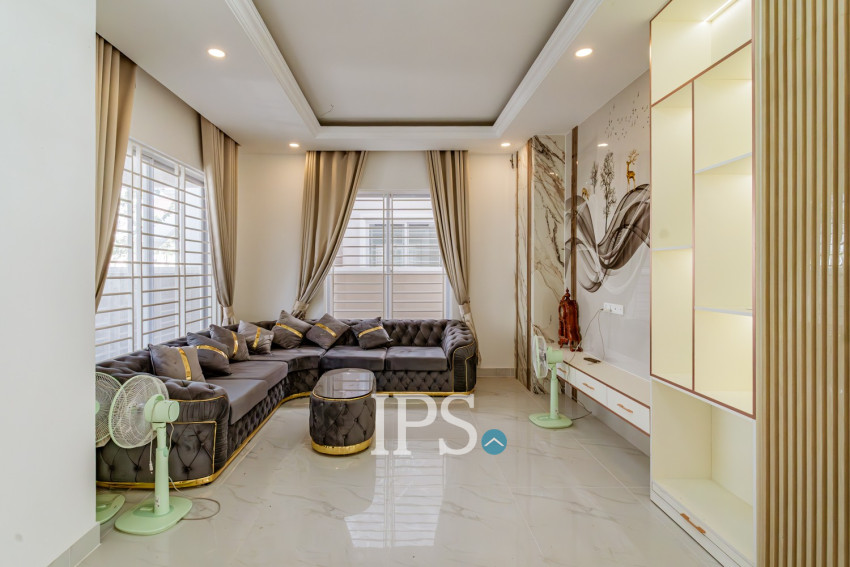 4 Bedroom Villa For Sale - Borey ML Green Land, Rolous, Phnom Penh