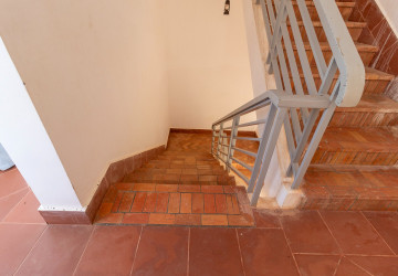 2 Bedroom Apartment For Rent - Sala Kamreuk, Siem Reap thumbnail