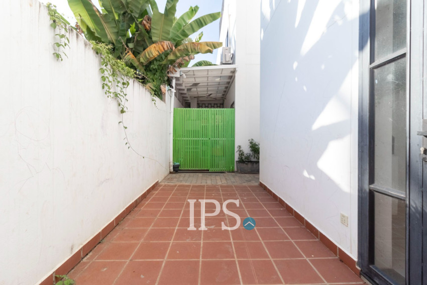 3 Bedroom Flat For Rent - Sala Kamreuk, Siem Reap