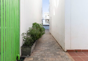 3 Bedroom Flat For Rent - Sala Kamreuk, Siem Reap thumbnail