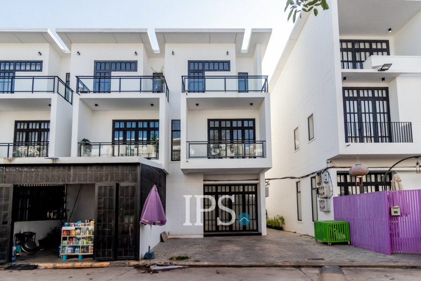 3 Bedroom Flat For Rent - Sala Kamreuk, Siem Reap