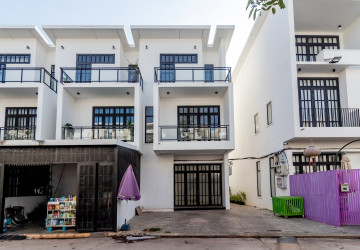 3 Bedroom Flat For Rent - Sala Kamreuk, Siem Reap thumbnail