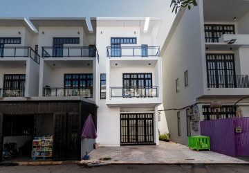 3 Bedroom Flat For Rent - Sala Kamreuk, Siem Reap thumbnail