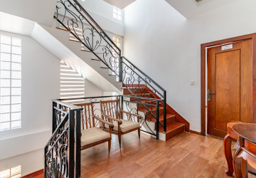 1 Bedroom Apartment For Rent - Toul Tum Poung 1, Phnom Penh thumbnail