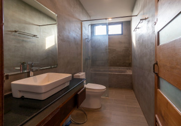 1 Bedroom Apartment For Rent - Sala Kamreuk, Siem Reap thumbnail