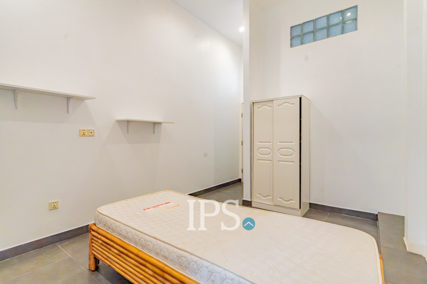 Renovated 3 Bedroom Apartment For Rent - Phsar Kandal 2, Phnom Penh