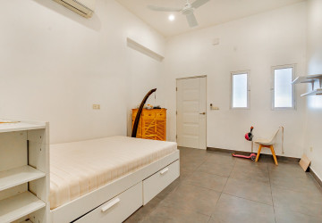 Renovated 3 Bedroom Apartment For Rent - Phsar Kandal 2, Phnom Penh thumbnail