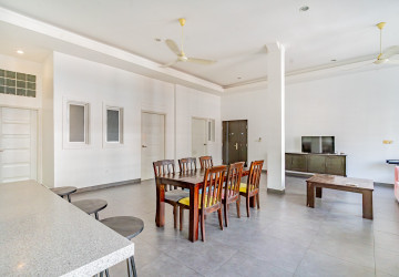 Renovated 3 Bedroom Apartment For Rent - Phsar Kandal 2, Phnom Penh thumbnail