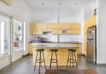 Renovated 3 Bedroom Apartment For Rent - Phsar Kandal 2, Phnom Penh thumbnail