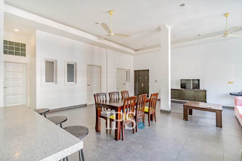 Renovated 3 Bedroom Apartment For Rent - Phsar Kandal 2, Phnom Penh