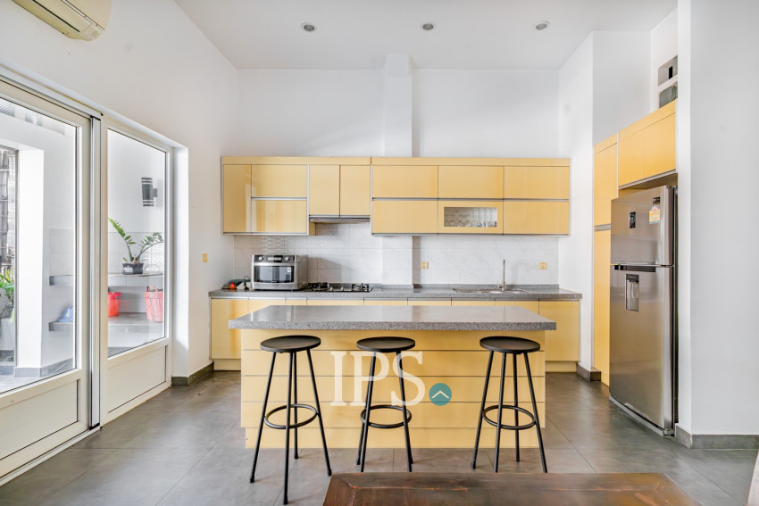 Renovated 3 Bedroom Apartment For Rent - Phsar Kandal 2, Phnom Penh