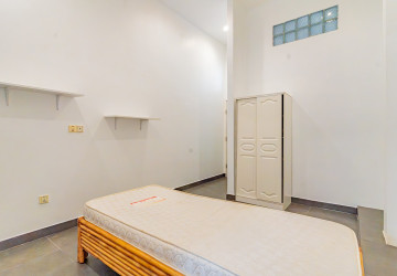 Renovated 3 Bedroom Apartment For Rent - Phsar Kandal 2, Phnom Penh thumbnail