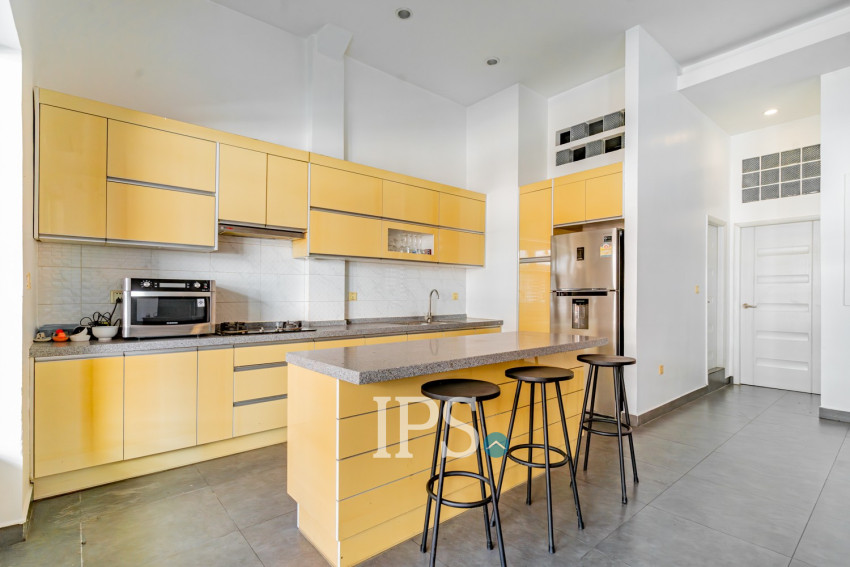 Renovated 3 Bedroom Apartment For Rent - Phsar Kandal 2, Phnom Penh