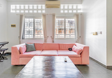 Renovated 3 Bedroom Apartment For Rent - Phsar Kandal 2, Phnom Penh thumbnail