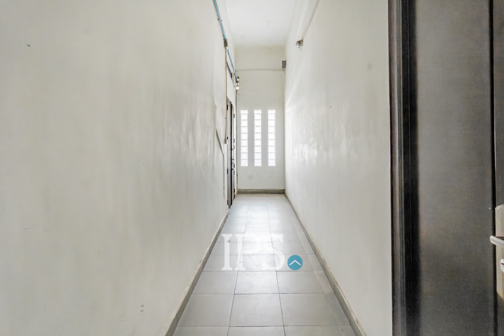 Renovated 3 Bedroom Apartment For Rent - Phsar Kandal 2, Phnom Penh - Image 22 Renovated 3 Bedroom Apartment For Rent - Phsar Kandal 2, Phnom Penh - Image 22