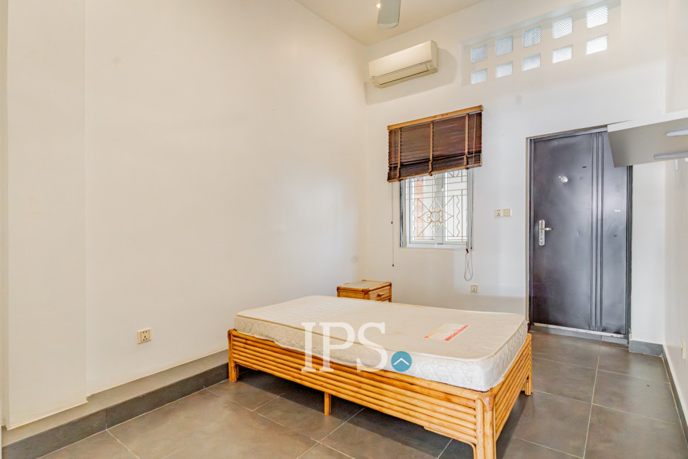 Renovated 3 Bedroom Apartment For Rent - Phsar Kandal 2, Phnom Penh - Image 15 Renovated 3 Bedroom Apartment For Rent - Phsar Kandal 2, Phnom Penh - Image 15